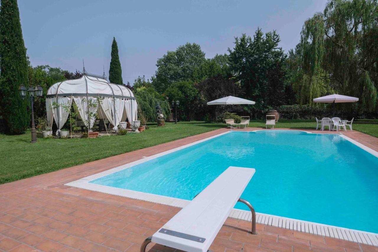 Villa Luxury Pool & Garden Pise Extérieur photo