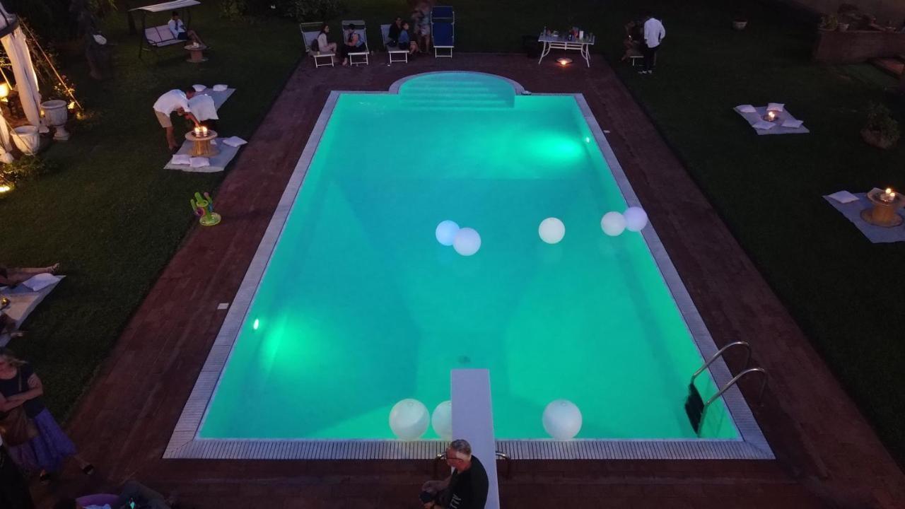 Villa Luxury Pool & Garden Pise Extérieur photo